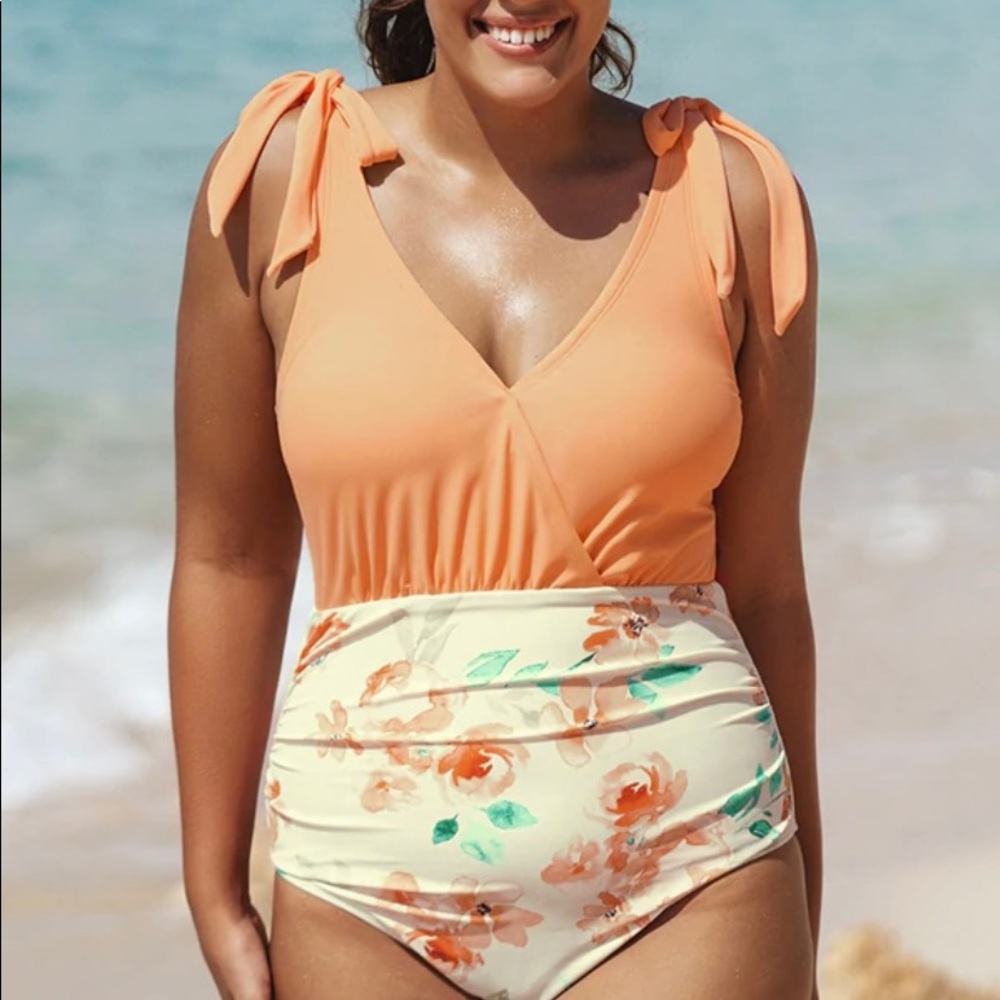 Plus size swimsuit NEW NEVER WORN